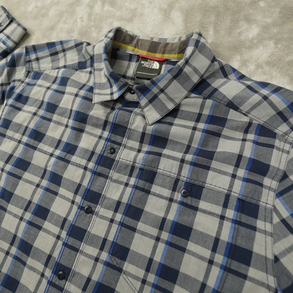 The North Face Button Up Shirt Men's Medium Grey‎ Plaid Outdoor Gorpcore